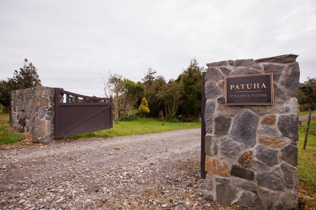 Patuha Rainforest Retreat Okato エクステリア 写真